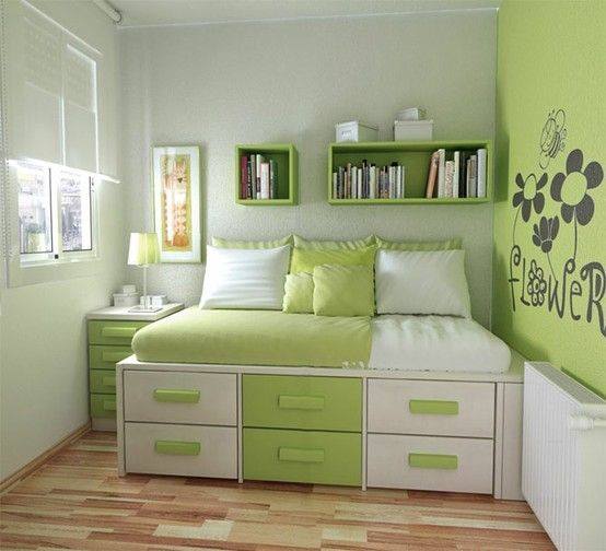 7 Ideen, um Ihre Sachen im Schlafzimmer auf einfache Art und Weise wegzuräumen.