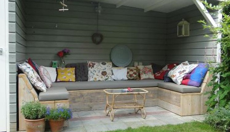 Im Sommer möchten Sie im Garten sitzen? Das kann mit diesen 12 selbstgemachten Gartenmöbeln!