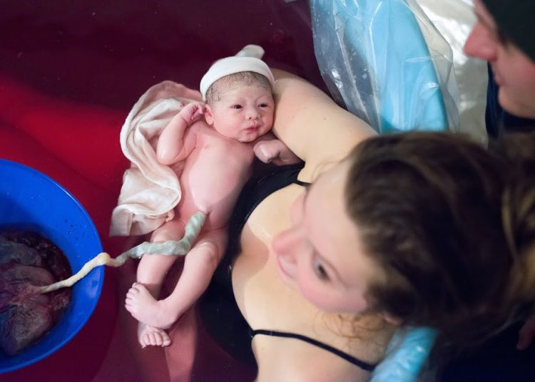13 prächtige Fotos, die die wahre Schönheit der Geburt dokumentieren… WOW!