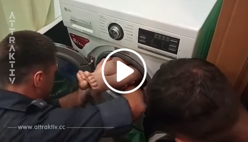 Retter holen eingeklemmten 7 Jährigen aus Waschmaschine.