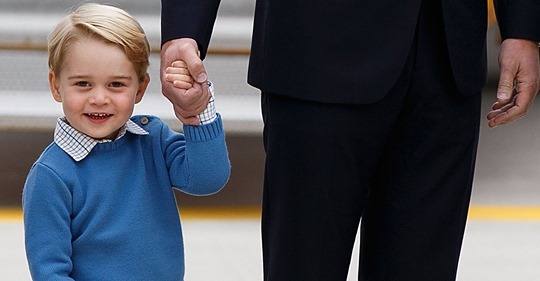 Keine Royal Allüren: Prinz George total beliebt in Schule