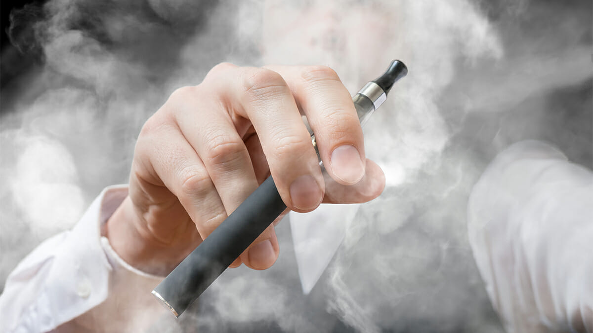 E-Zigaretten Lungenkrankheit: Immer mehr Tote – Jüngstes Opfer 13 Jahre alt