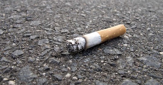 BERLIN: 120 Euro Strafe für weggeworfene Zigaretten!