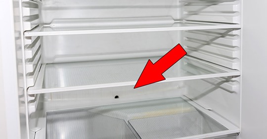 Wasser im Kühlschrank: Woran liegt das und was kann ich tun?