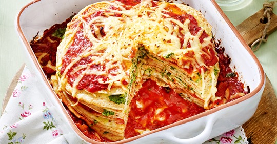 Ofenfertig im Nu: Pfannkuchen Spinat Lasagne