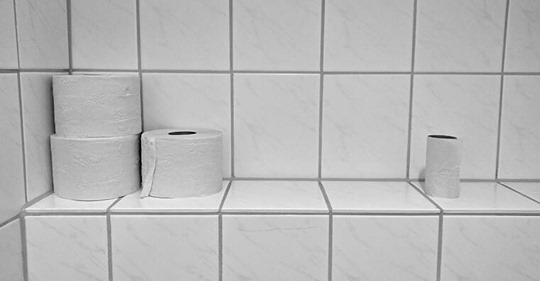 Unbekannte stehlen 600 Rollen Toilettenpapier und 20 Liter Seife aus Nürnberger Grundschule