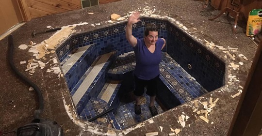 Überraschung im Arbeitszimmer: Ehepaar entdeckt unterm Teppichboden ein römisches Bad