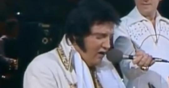 Elvis' letzter Auftritt wurde bisher nicht häufig gesehen: Höre hier das schaurig schöne Lied