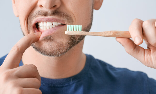 Mundgesundheit – Wie fehlende Zähne und schlechte Mundhygiene das Risiko erhöhen, krank zu werden